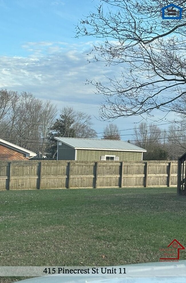 Photo - 415 Pinecrest St