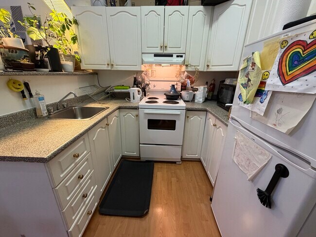 Photo - 362 Friel St Unit 19