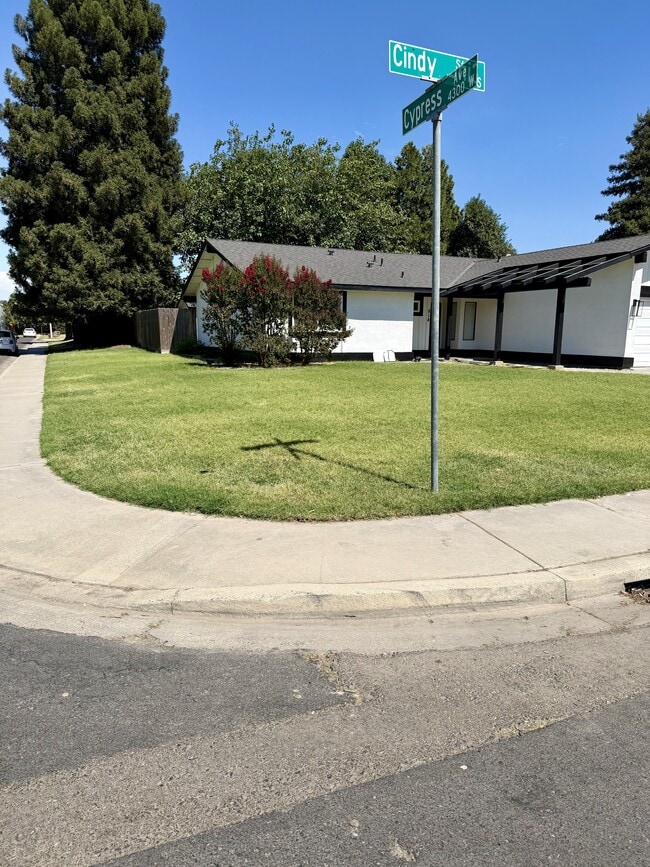 Photo - 814 S Cindy St