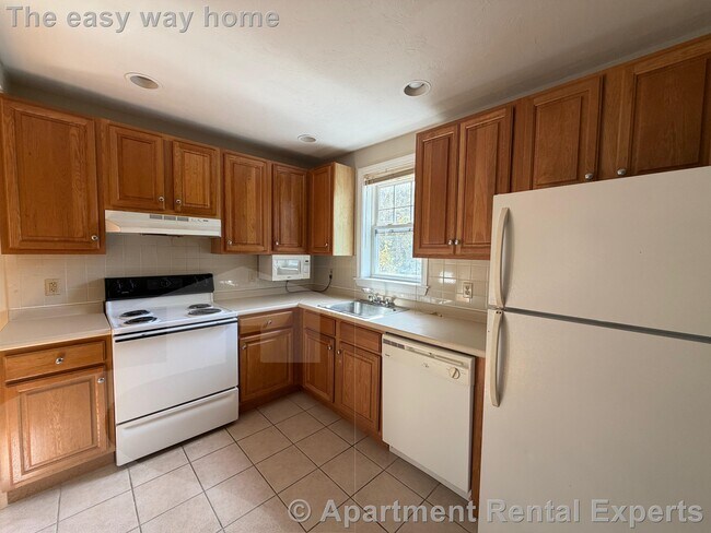 Photo - 466 Green St Unidad #9