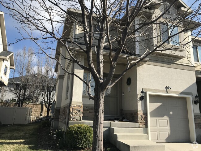 Building Photo - 663 E Auburn Fields Way Rental