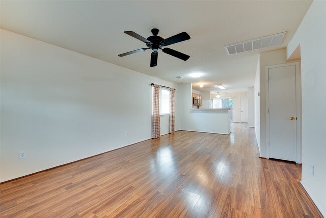 Photo - 6129 Lone Prairie Way
