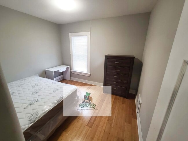 Photo - 102 Walnut St Unit 3 Bed