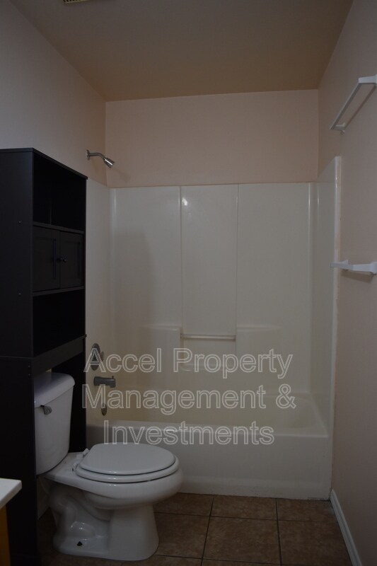 Photo - 811 French Unit 11