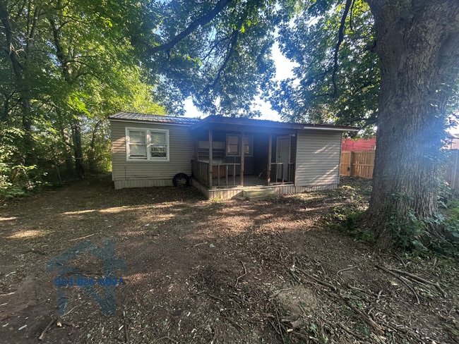 Photo - 205 E Ave A