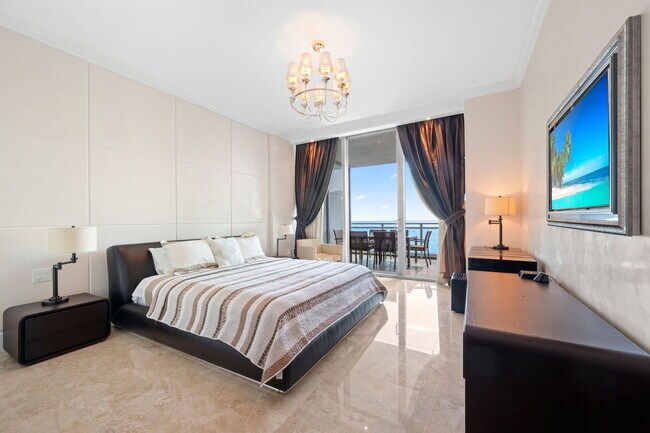 Photo - 10295 Collins Ave Unidad 1605