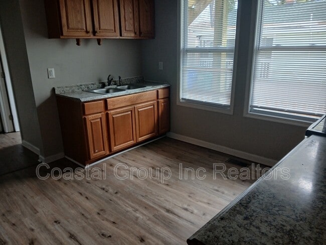 Photo - 204 Central Ave