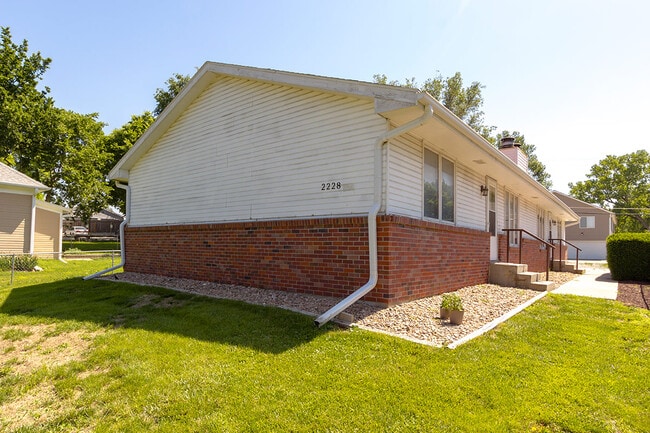 Building Photo - 2228 S. 9th-B Unit B