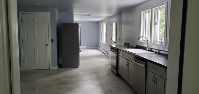 kitchen - 2014 US Route 3 Unit # 1