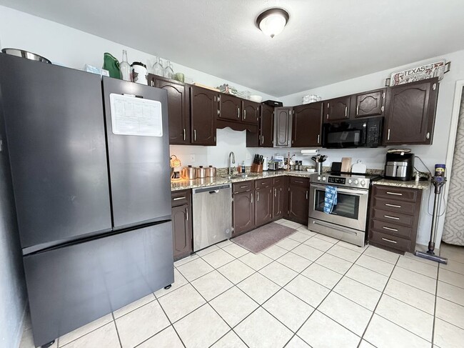 Photo - 5229 Goodman Dr