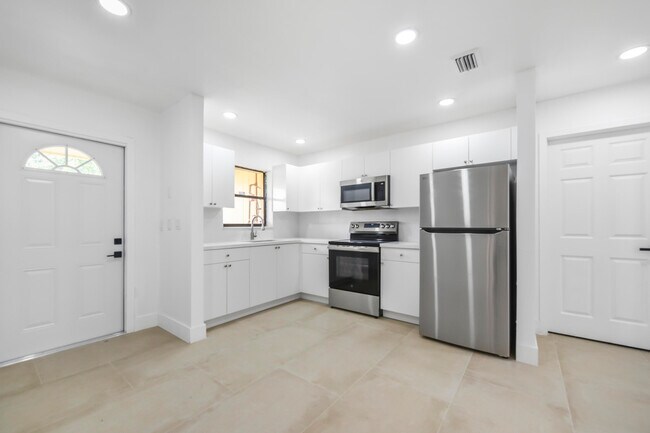 Photo - 12452 Guilford Way