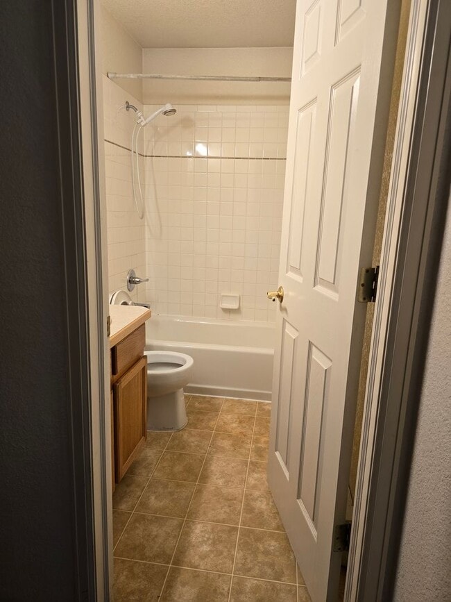 Photo - Nestled 3 bedroom, 2 bathroom in Fruitvale area
