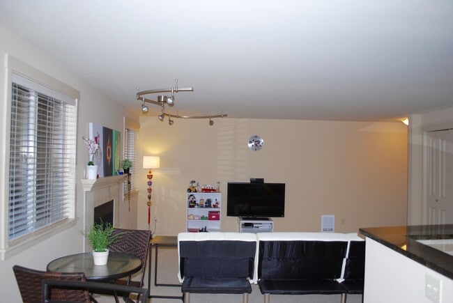 Photo - Spacious 2 Bed in Beautiful Complex!