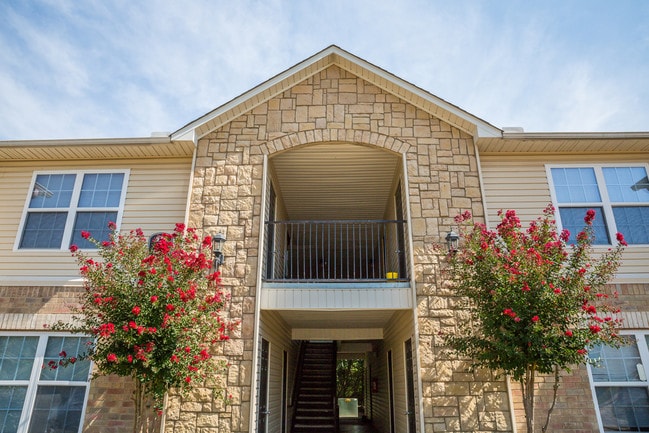 Building - Rock Creek Apartments