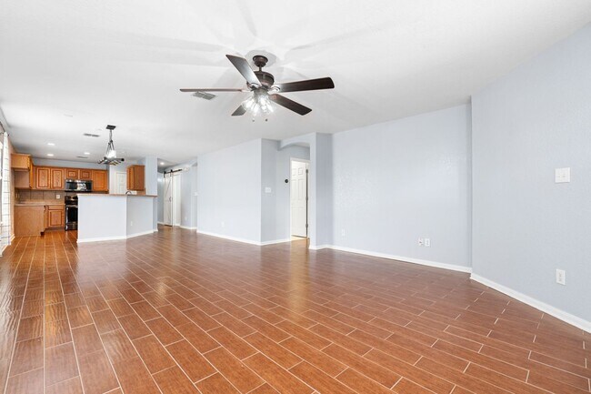 Photo - 265 Arcadia Pl