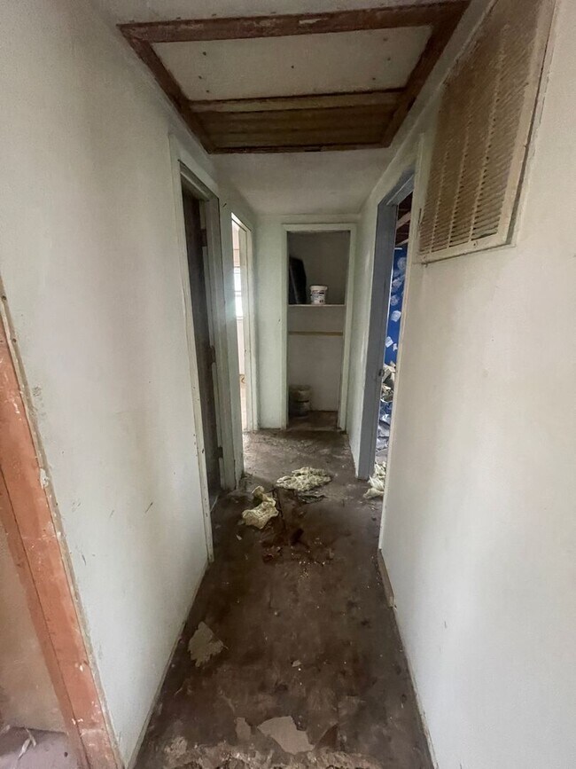 Photo - WELLSVILLE - 3 BR split level with Attache...