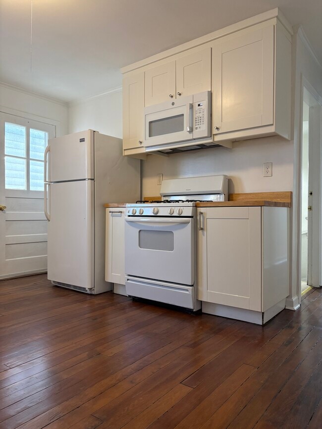 Kitchen - 82 Woodbine St Unit 2nd floor