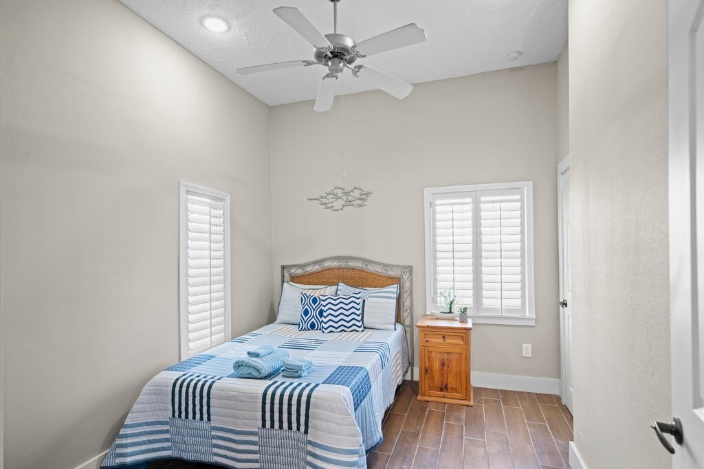 Photo - 4106 Winnie St