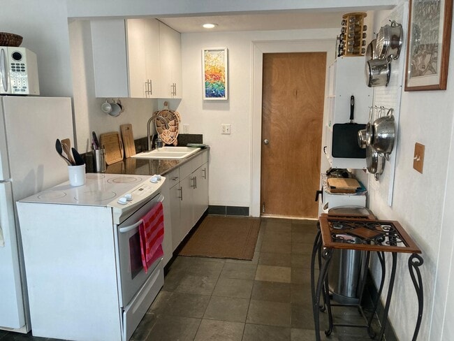 Photo - 3535 Maluhia St