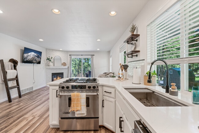 Photo - 221 Gunther Loop Rd