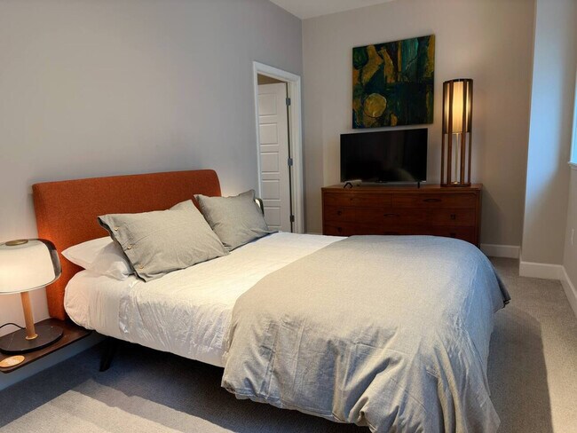 Photo - 256 E Main St Unit ID1237043P