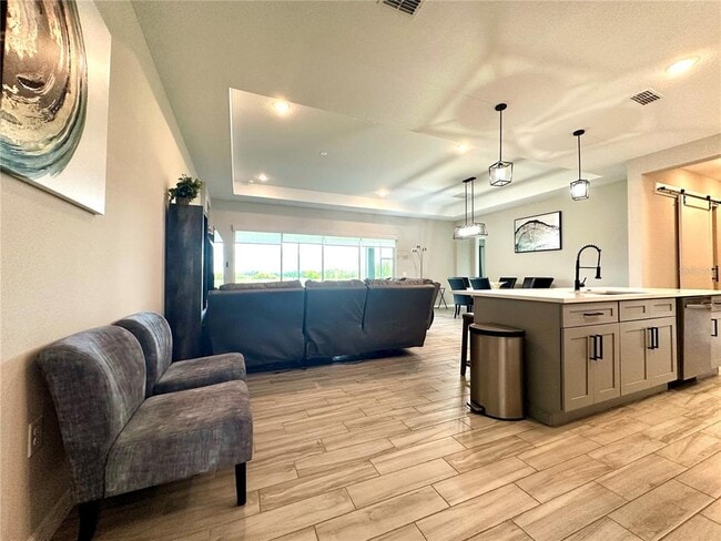 Photo - 342 Windward Way