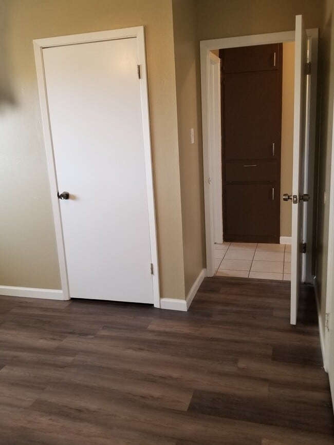 12307 shadyview dr Unit B