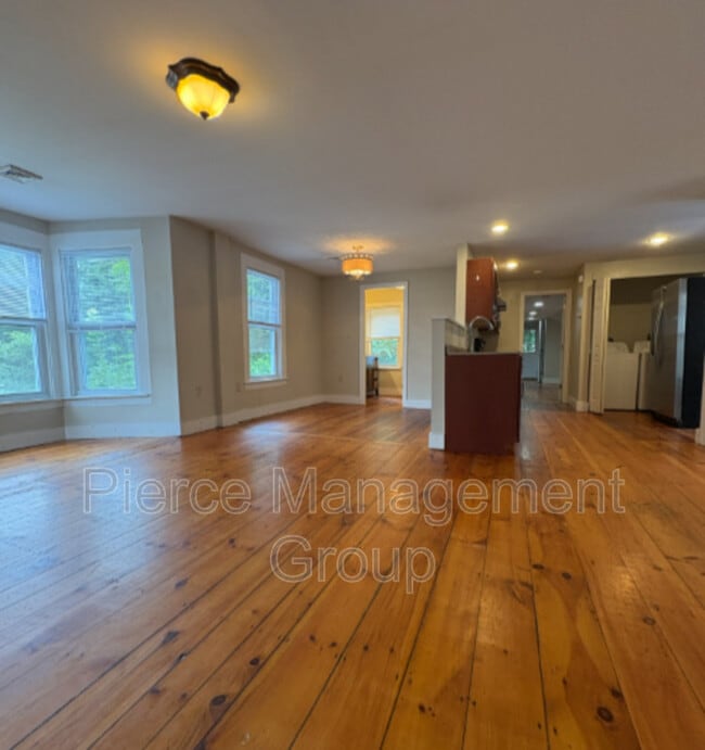 Photo - 11 1/2 Perkins Court