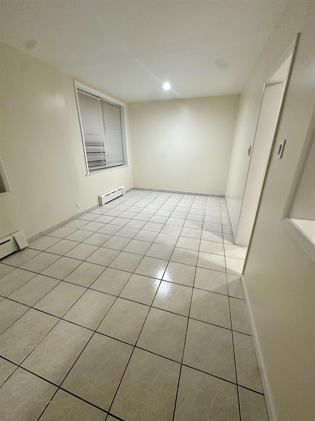 Photo - 6708 Newkirk Ave