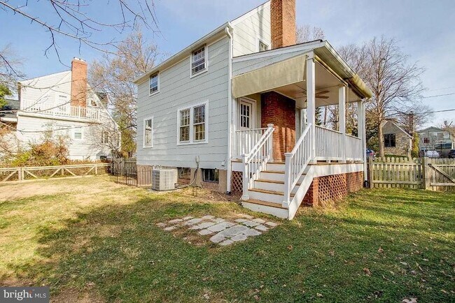 Photo - 1670 N Longfellow St