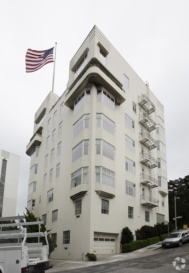 Photo - 290 Lombard St