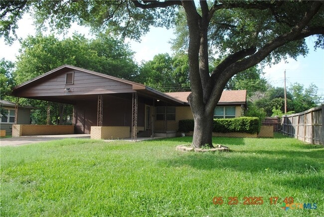 Photo - 106 E Young Ave House