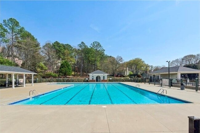 Photo - 468 Waterford Dr