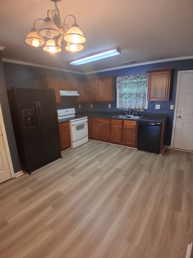 Photo - 200 Hiram Terrace