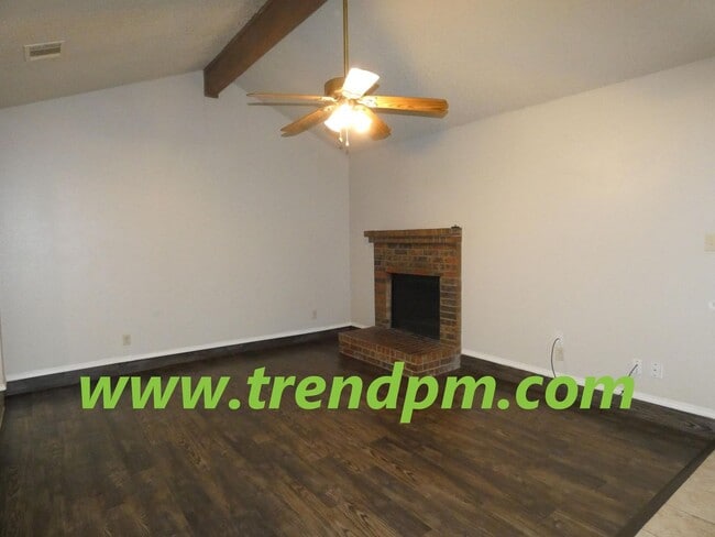 Photo - 412 Asbury Dr