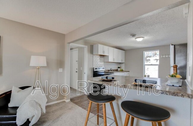 Photo - 2834 15th Ave S