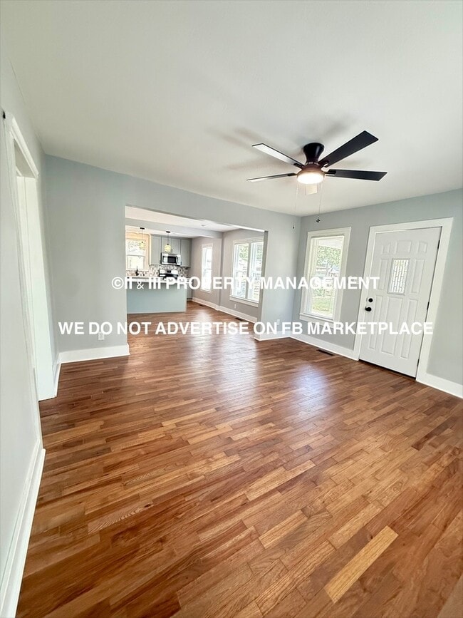 Photo - 138 W Warren St