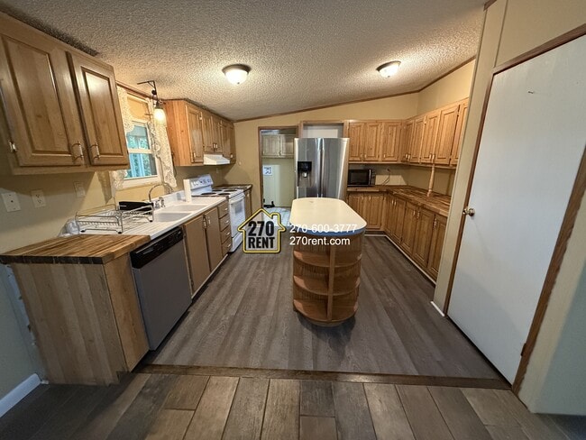 Photo - 1865 Liberty Rd