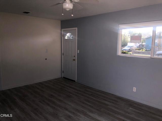 Photo - 2687 Hartnell St