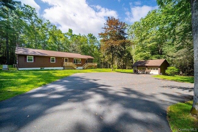 Photo - 132 Proctor Rd