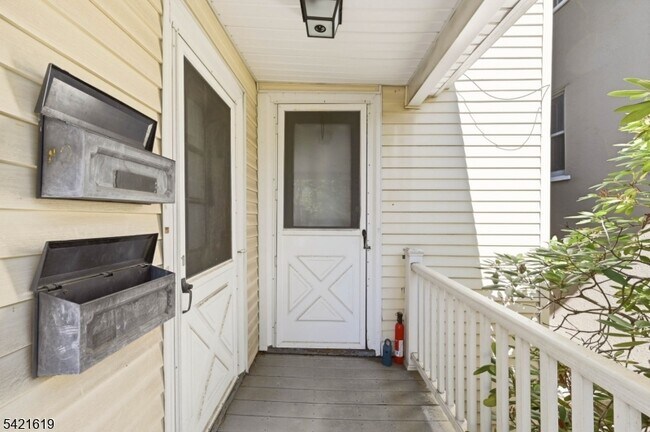 Photo - 104 Maple Ave