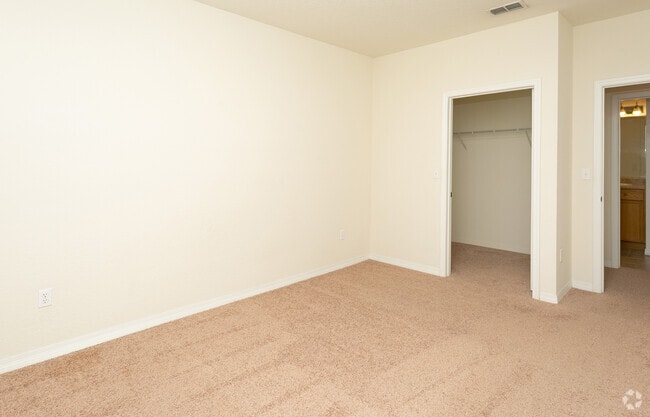 1BR,1BA_870 SF