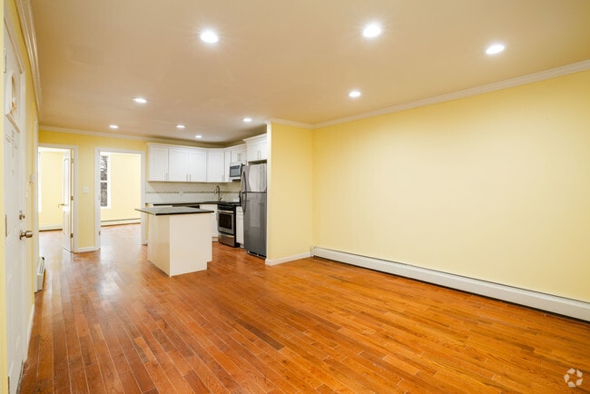 Building Photo - 335 Bradford St Unit 2 Rental
