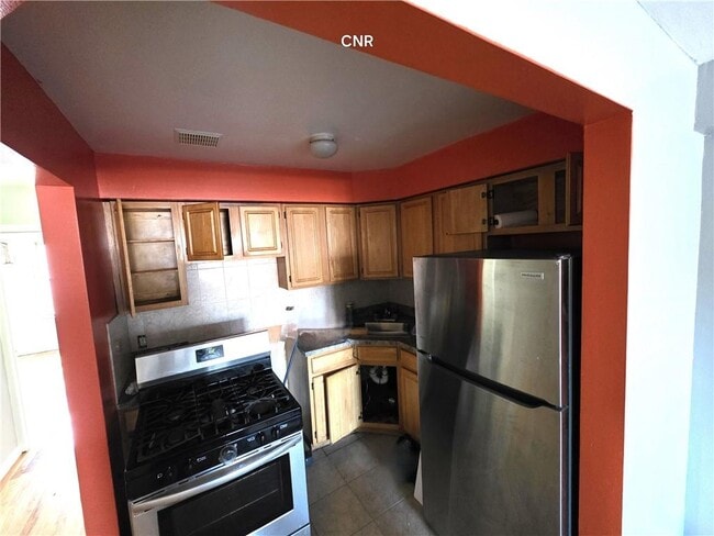 Photo - 2254 Linden Blvd