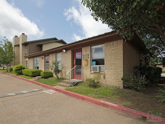 Athens Townhomes - Athens Townhomes