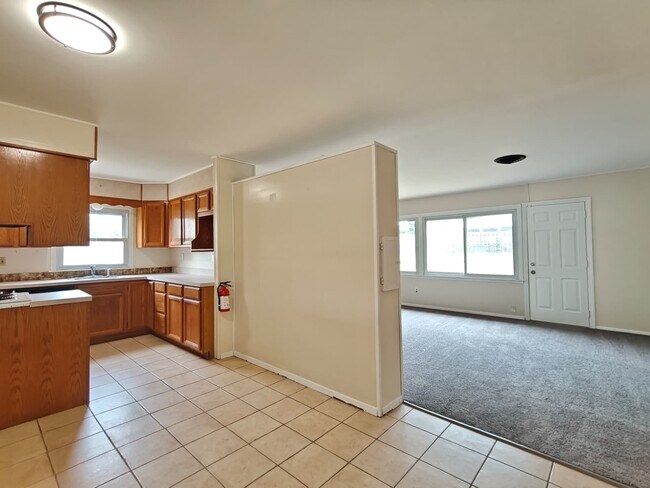 Photo - 65 Sandstone Ln