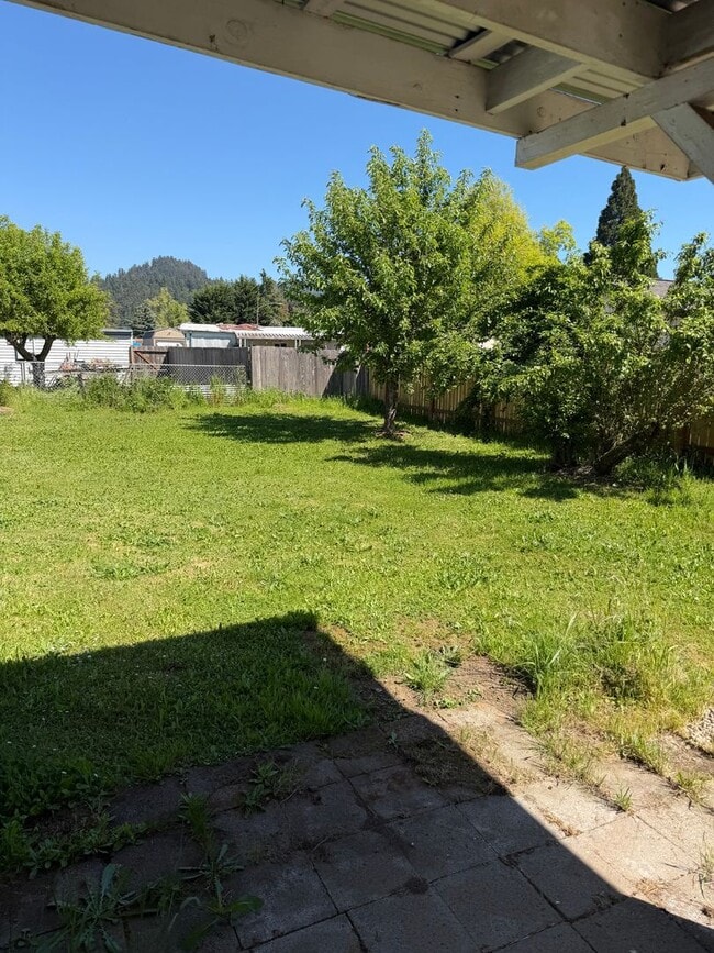 Photo - Great Thurston Home!