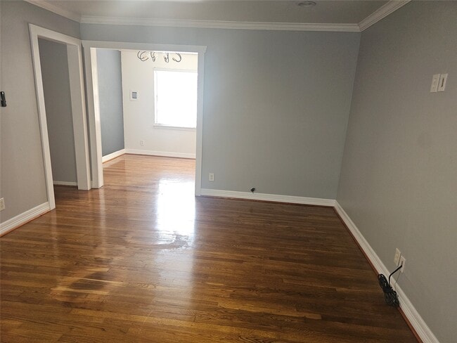 Building Photo - 10510 Sierra Dr