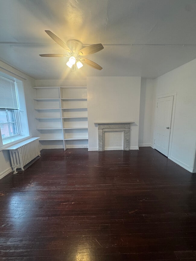 Photo - 800 Cathedral St