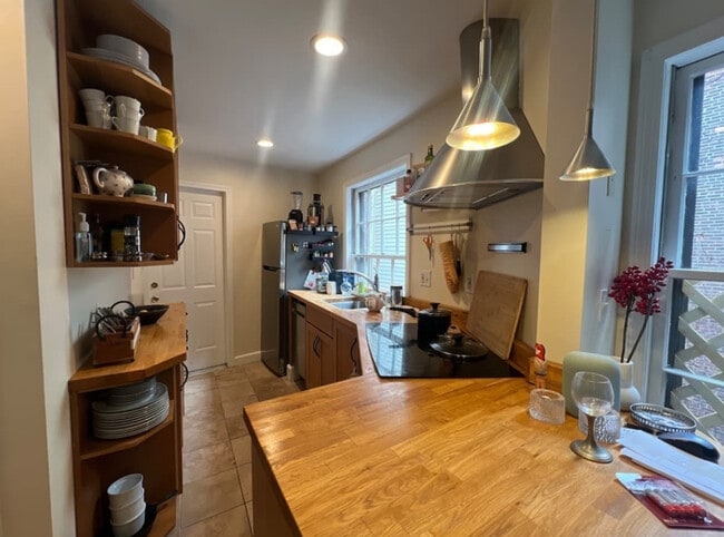 Photo - 1471 Beacon St Unidad 2